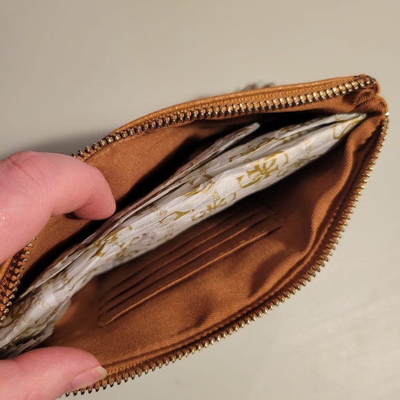 Guess Noelle Mini Clutch - Picture 3 of 4